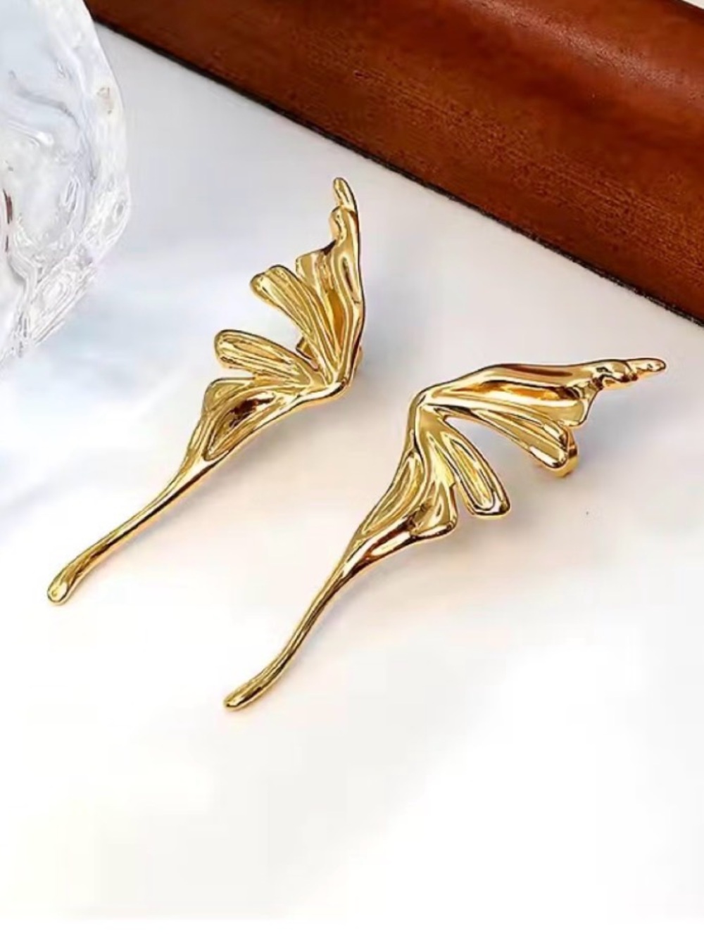 18k Gold Plated 3D Textured Wing Drop Earrings. New,